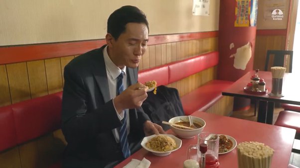 먹방으로 유명한 일본 아저씨.JPG12