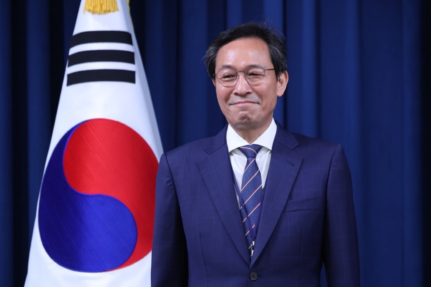 우상호 표정1