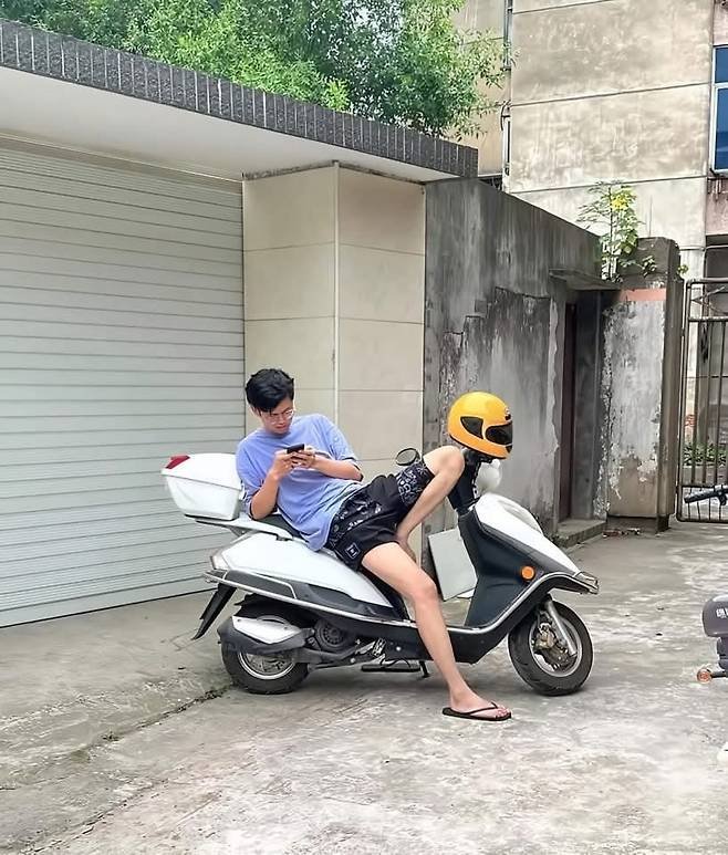 남자1 여자1 오토바이11