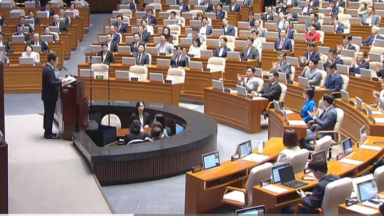 오늘자 대통령 시정연설 이준석 근황ㅋㅋㅋ1