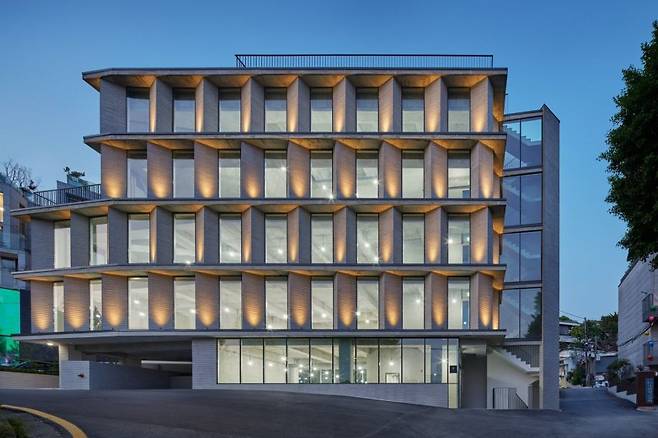 블랙핑크 제니 1인 기획사 사옥수준3