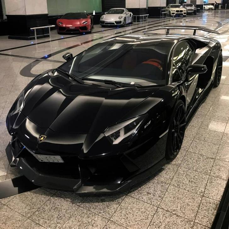 간지나는 자동차.jpg1