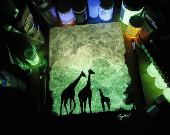 어두워야 보이는 그림1