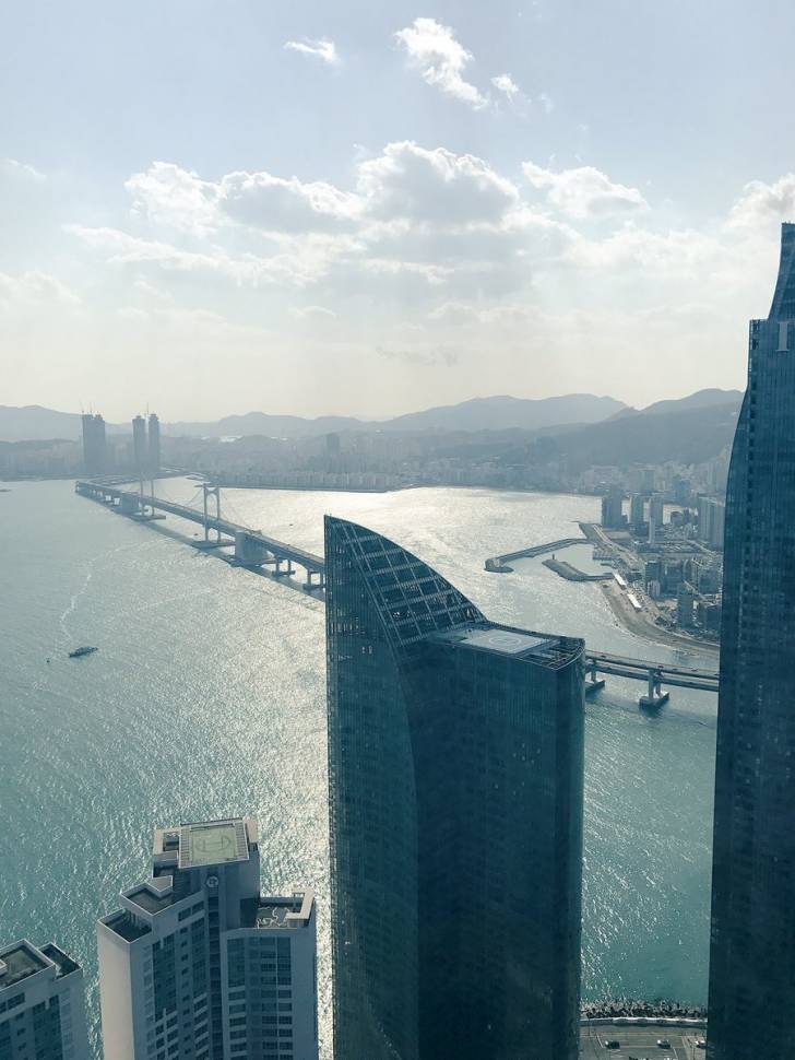 한강뷰랑 차원이 다른 부산 아파트 ㄷㄷㄷ.jpg1