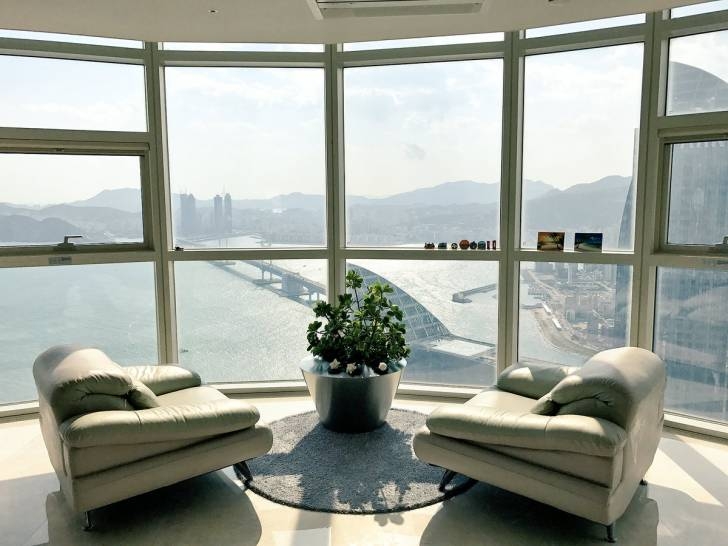 한강뷰랑 차원이 다른 부산 아파트 ㄷㄷㄷ.jpg2