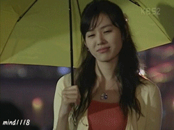 손예진 눈웃음 모음.gif12