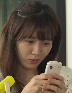 손예진 눈웃음 모음.gif22