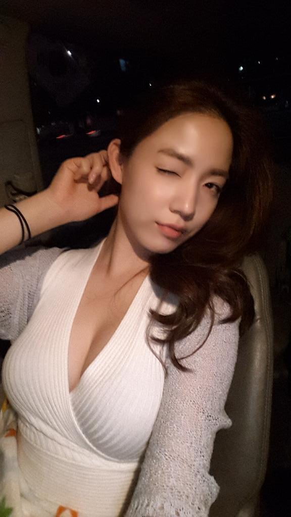 류화영 몸매 짤모음.gif ㅎㄷㄷㄷㄷ8