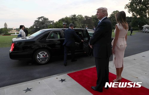 문재인 트럼프 몇개 재미있는 사진.JPG6