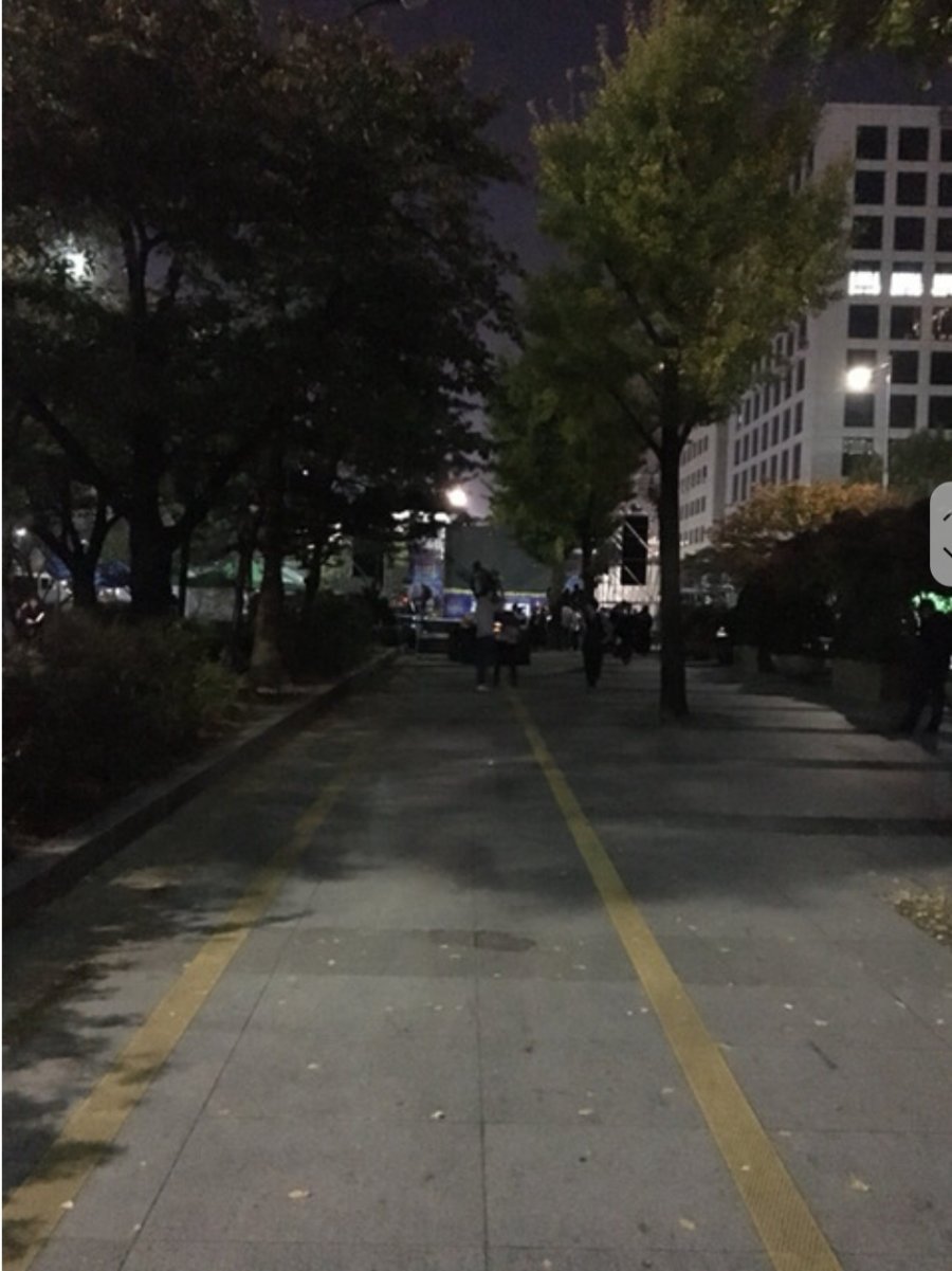 여의도 촛불 파티 후의 도로 상태.jpg4