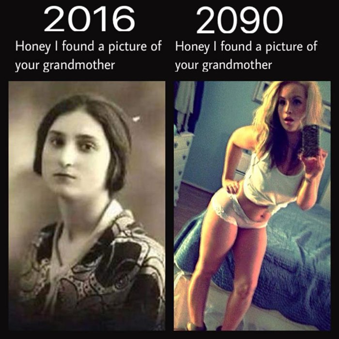 아내 : 자기야, 나 당신 할머니 사진 찾은 것 같아1