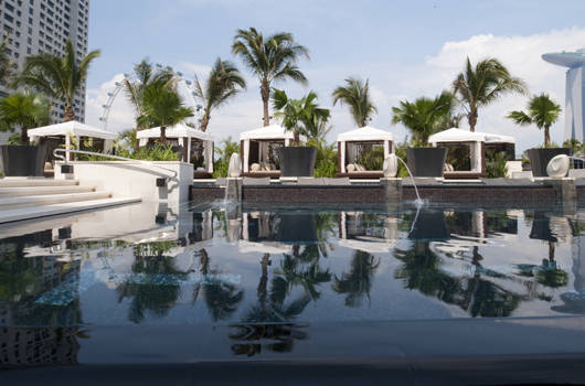 싱가포르 최고의 호텔 수영장은 MBS가 아니라.jpg3