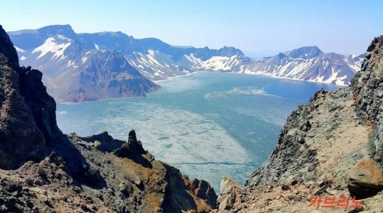 6월에 백두산 천지에서 찍은 사진.jpg1