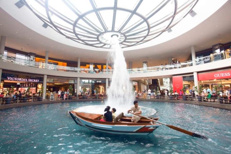 싱가포르 마리나베이 쇼핑몰 분수3