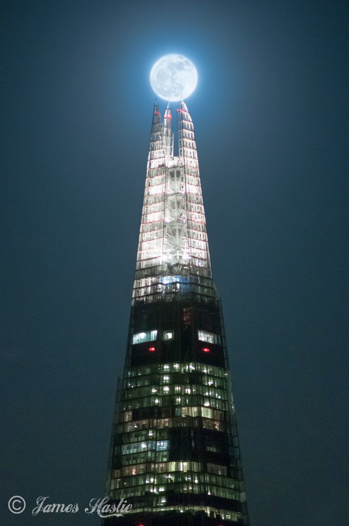 영국의 사우론타워.jpg1