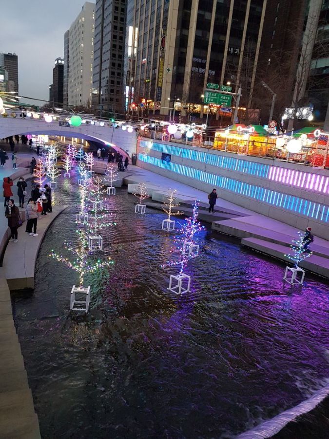 현재 청계천 전등축제 .jpg6