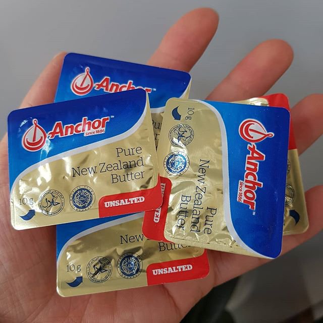 맨빵에 발라만 먹어도 맛있다는 진짜 수입버터들.jpg3