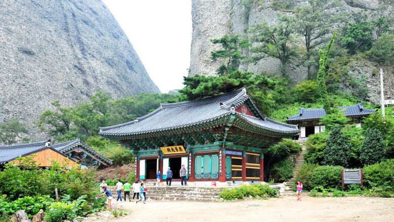 한국의 가장 이국적이고 멋있는 산 탑55