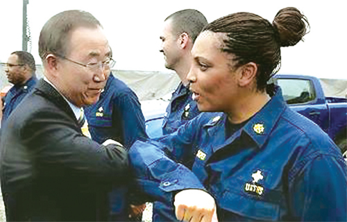 코로나바이러스 대비 신종 악수법.jpgif4