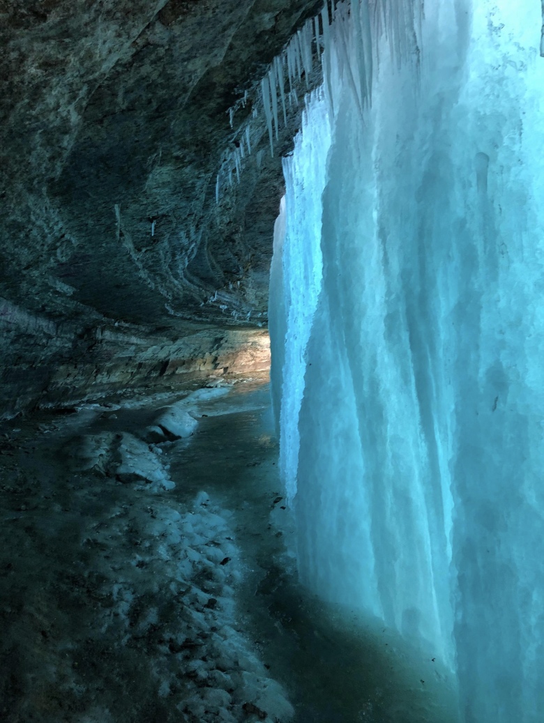 언 미네하하 폭포 속.jpg1