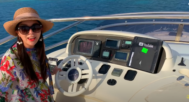 테슬라 창업 초창기에 주식1% 샀던 한국인 부부.jpg9